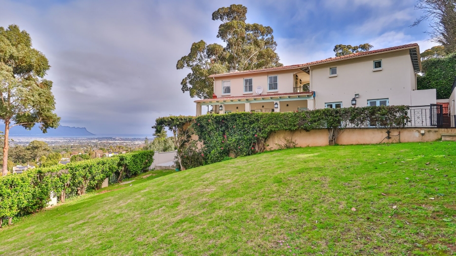 4 Bedroom Property for Sale in Spanish Farm Western Cape